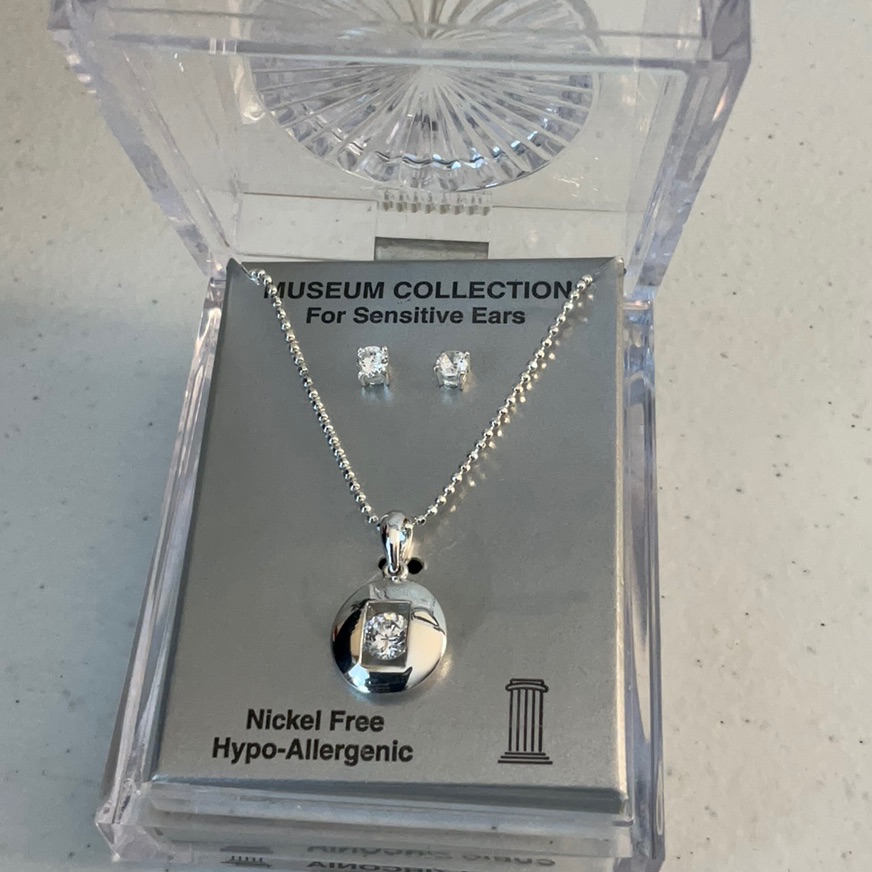 Museum Collection Silver Tone Necklace And Earring Set
